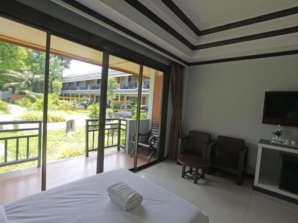 Phi Phi Andaman Beach Resort : photo 6 de la chambre chambre lits jumeaux deluxe