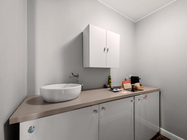 Adore Rooms & Apartments : photo 8 de la chambre suite familiale