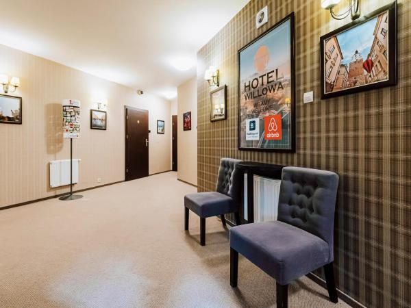 Hotel Willanova : photo 1 de la chambre chambre quadruple avec salle de bains