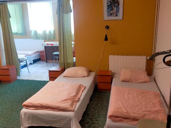 Hostel Madeira : photo 1 de la chambre lit dans dortoir de 8 lits 