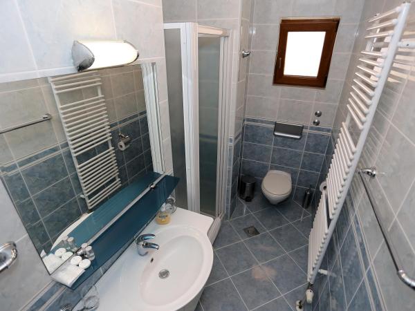 Villa Ivana B&B : photo 7 de la chambre studio avec balcon et vue sur la mer