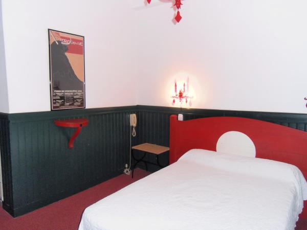 Hôtel des Arceaux : photo 3 de la chambre chambre double Économique