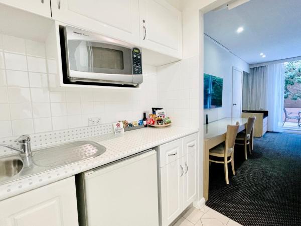 Coogee Sands Hotel & Apartments : photo 6 de la chambre studio avec cour