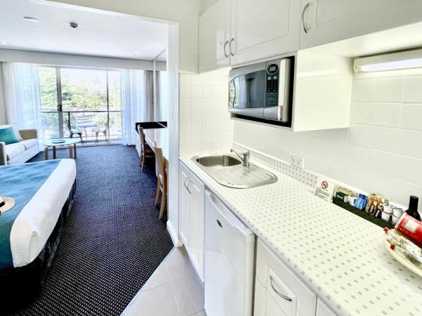 Coogee Sands Hotel & Apartments : photo 6 de la chambre studio de luxe avec balcon