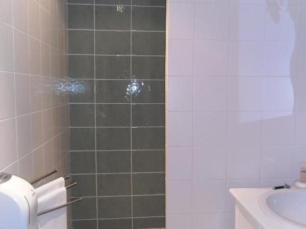 Hôtel des Arceaux : photo 7 de la chambre chambre double confort