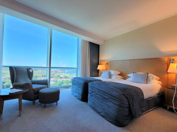 Wyndham Grand Izmir Ozdilek Thermal & Spa : photo 2 de la chambre chambre lits jumeaux standard - vue sur montagne - non-fumeurs