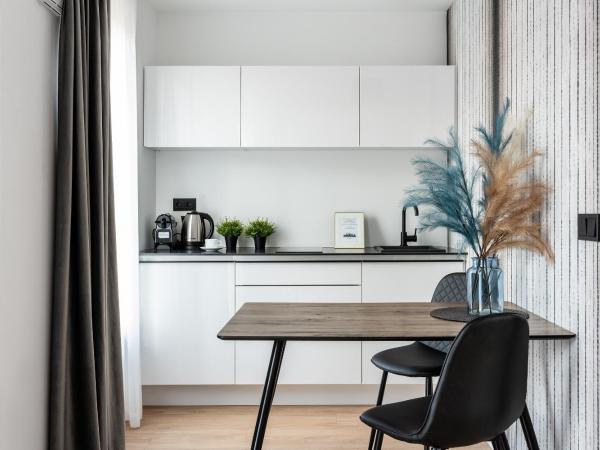 InPoint Apartments G13 near Old Town & Kazimierz : photo 3 de la chambre suite junior avec terrasse