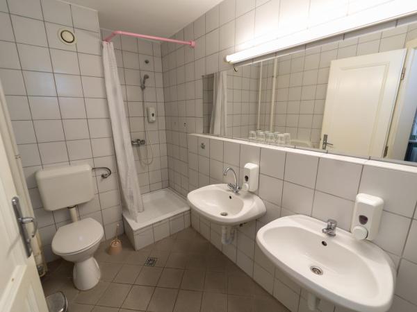 MP Hostel Budapest : photo 5 de la chambre lit dans dortoir pour femmes de 4 lits