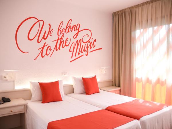 BPM Lloret Hotel : photo 1 de la chambre chambre triple de luxe (3 adultes) 