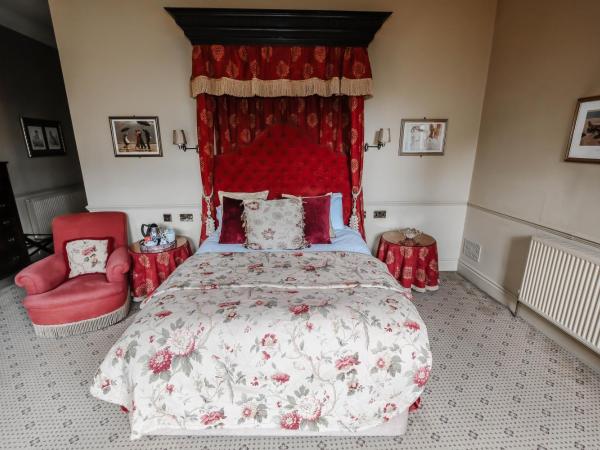 York Pavilion Hotel, Sure Hotel Collection by Best Western : photo 1 de la chambre suite lit queen-size