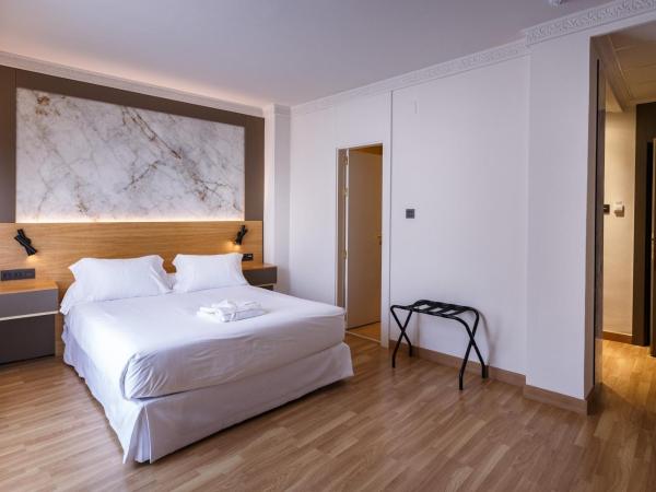 Hotel Dauro Premier : photo 4 de la chambre chambre triple