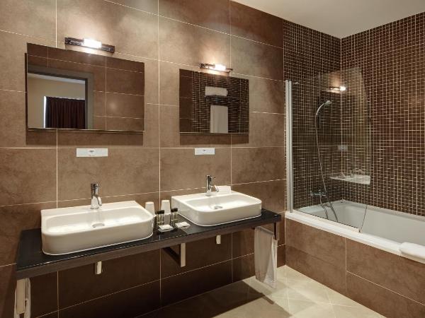 Sercotel Plaza Feria : photo 3 de la chambre chambre triple supérieure