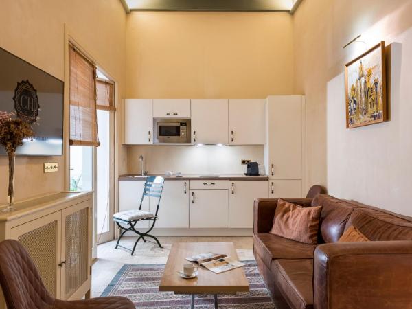 CH Apartments Boutique : photo 4 de la chambre appartement avec jacuzzi