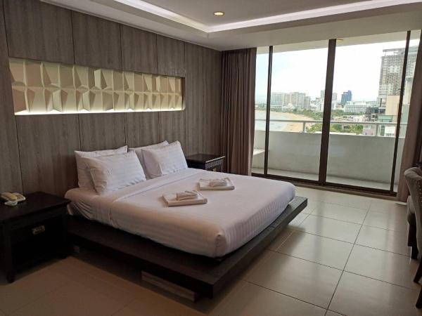 Hermann Hotel Pattaya - SHA Extra Plus : photo 1 de la chambre chambre double deluxe avec balcon - vue sur mer