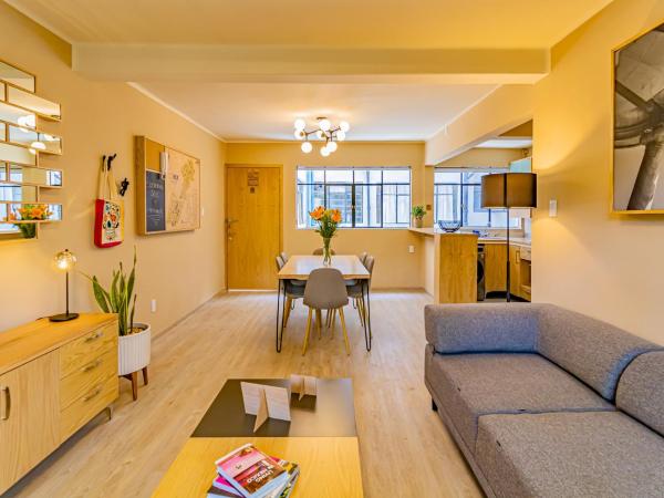 Mi Zona Lodging WTC : photo 3 de la chambre appartement avec balcon