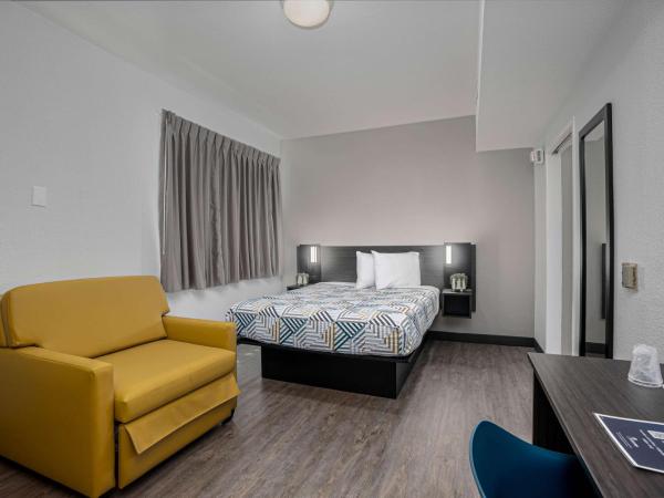 Motel 6-San Diego, CA - Downtown : photo 1 de la chambre chambre lit queen-size - accessible aux personnes à mobilité réduite