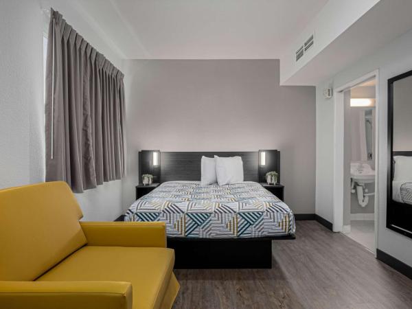 Motel 6-San Diego, CA - Downtown : photo 3 de la chambre chambre lit queen-size - accessible aux personnes à mobilité réduite