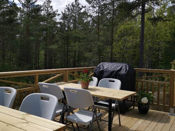 Timber cottages with jacuzzi and sauna near lake Vänern : photo 3 de la chambre chambre double