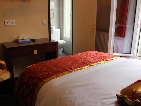 Hôtel des Buttes Chaumont : photo 4 de la chambre chambre double supérieure