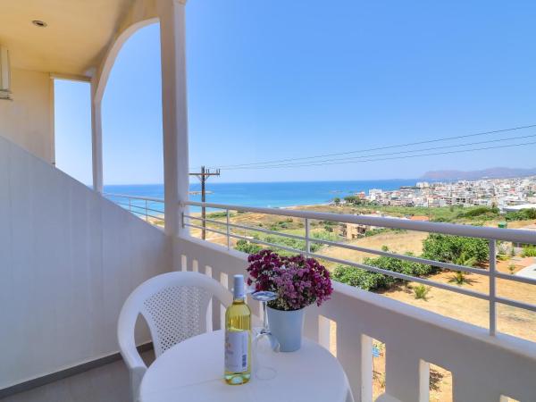Alexis Hotel : photo 5 de la chambre chambre double ou lits jumeaux - vue latérale sur mer