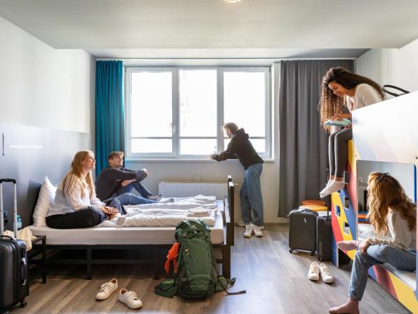 a&o Wien Hauptbahnhof : photo 4 de la chambre chambre familiale (2 adultes et 2 enfants)