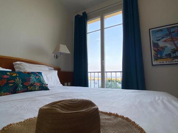 Hôtel Posta Vecchia : photo 1 de la chambre chambre double confort - vue sur mer