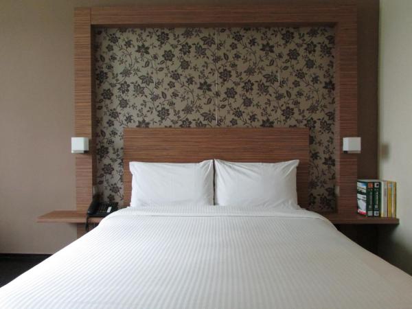 Strand Hotel : photo 2 de la chambre chambre double deluxe