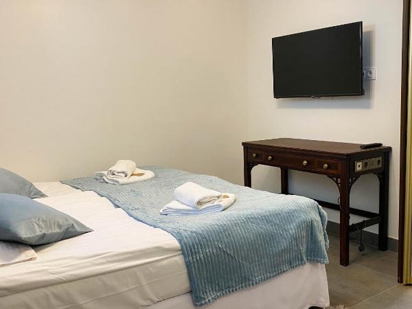 Villa K2 : photo 3 de la chambre chambre double avec salle de bains privative