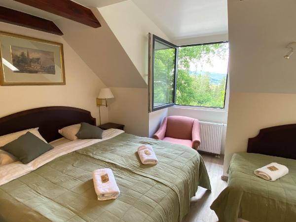 Villa K2 : photo 2 de la chambre chambre quadruple avec salle de bains privative