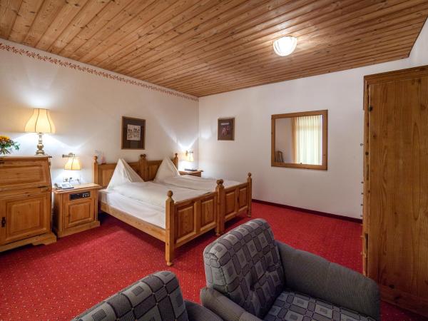 Waldhotel Arosa : photo 1 de la chambre chambre double