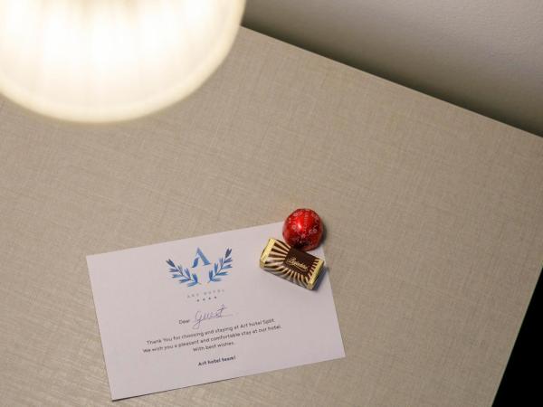 Art Hotel : photo 8 de la chambre suite junior avec balcon