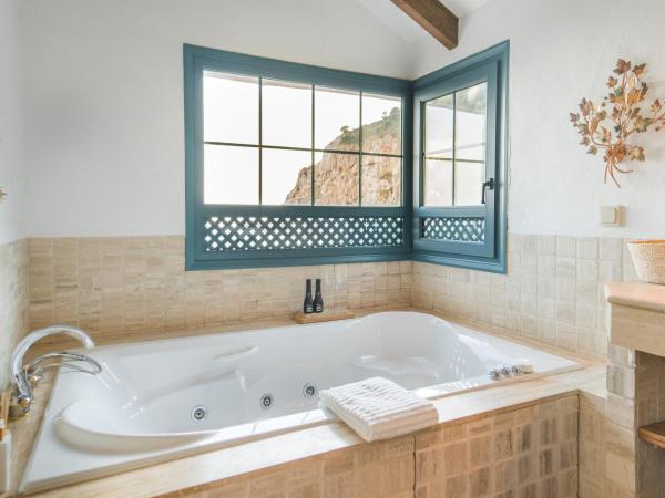 B&B Muse Marbella : photo 5 de la chambre suite lit king-size - vue sur mer