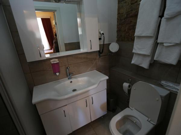 Yeşilköy Airport Hotel : photo 4 de la chambre chambre double avec balcon