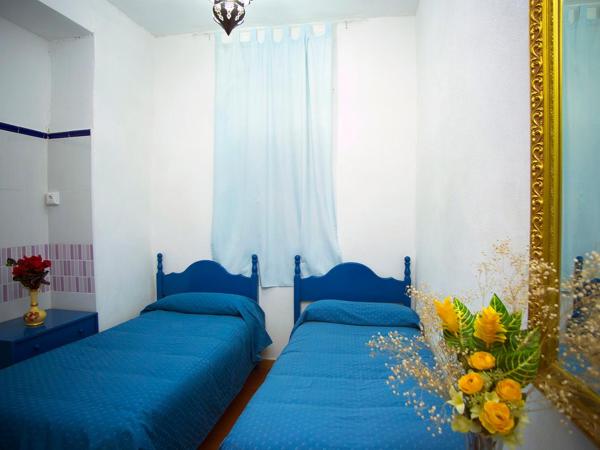 Pensión Santa María la Blanca : photo 8 de la chambre chambre lits jumeaux avec salle de bains privative