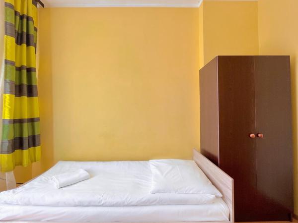 Hostel DV Morski - z prywatnymi łazienkami : photo 8 de la chambre chambre simple avec salle de bains 