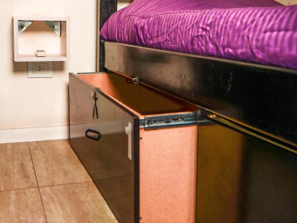 Jaque Mate Hostel : photo 2 de la chambre lit dans dortoir pour femmes de 6 lits