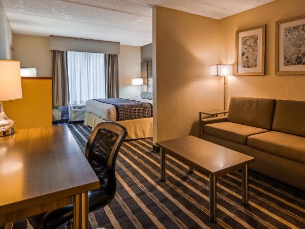 Sky Point Hotel & Suites - Atlanta Airport : photo 8 de la chambre suite lit king-size