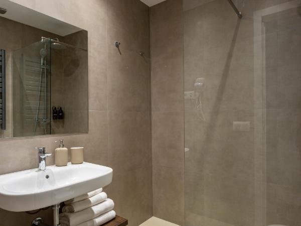 Ronda9 central suites : photo 4 de la chambre chambre lit queen-size deluxe