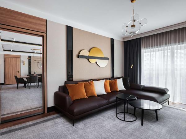 Radisson Collection Hotel, Warsaw : photo 4 de la chambre suite présidentielle avec accès au salon