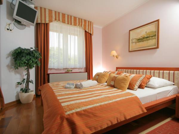 Hotel Trogir : photo 5 de la chambre chambre double