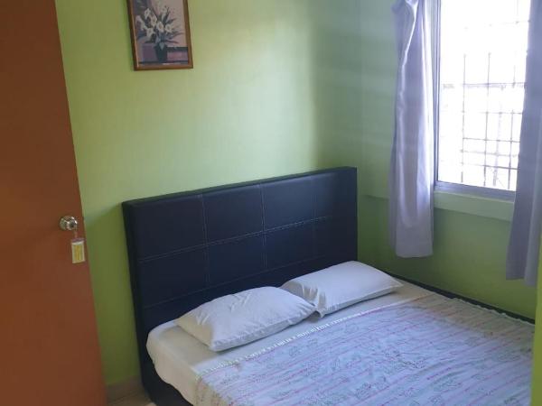 Borneo Gaya Lodge : photo 3 de la chambre chambre double avec salle de bains privative