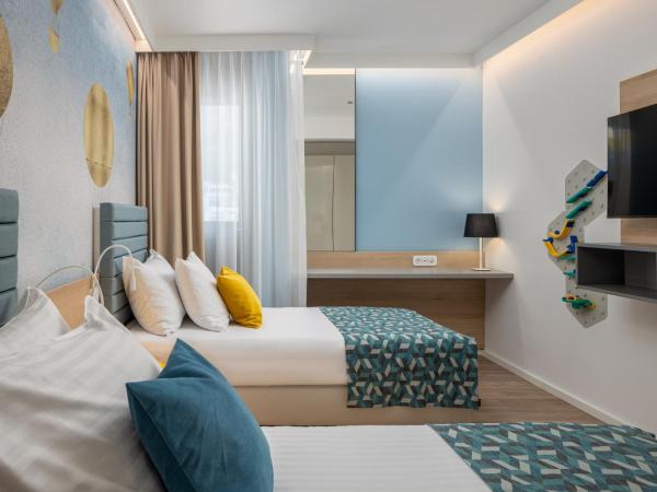 Valamar Meteor Hotel : photo 2 de la chambre suite for 2+2 seaside