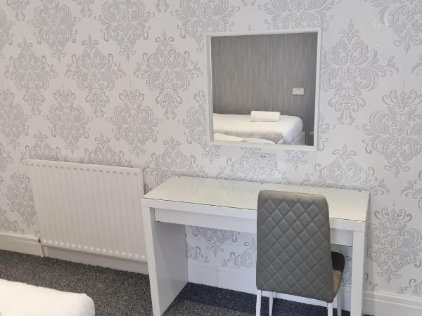 Queens Plaza Hotel : photo 3 de la chambre chambre lits jumeaux