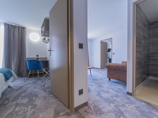The Originals City, Relax'Otel & Spa, Le Barcarès : photo 2 de la chambre chambre familiale avec terrasse 