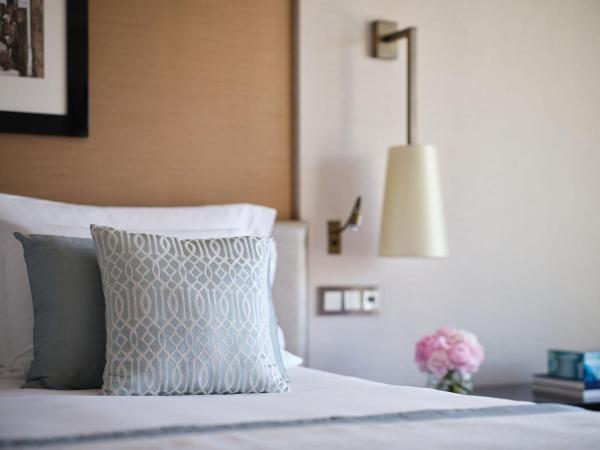 Corinthia Lisbon : photo 4 de la chambre chambre lit king-size deluxe - vue sur ville