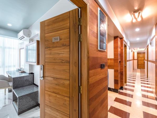 Marukab Plaza : photo 3 de la chambre deluxe double room (free return airport transport)