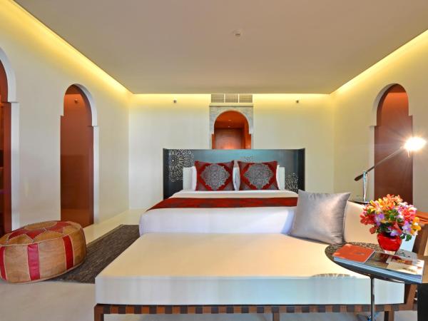 Marrakesh Hua Hin Resort & Spa : photo 5 de la chambre suite avec piscine et fontaine