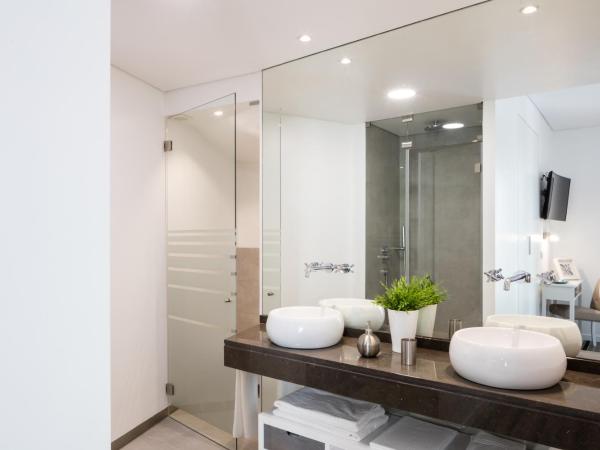 Marino Lisboa Boutique Guest House : photo 8 de la chambre chambre double ou lits jumeaux standard avec balcon