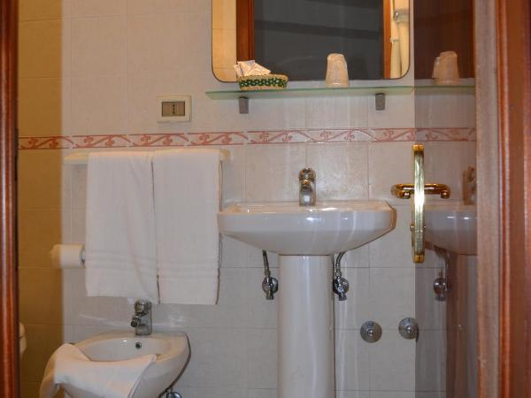 Hotel Condor : photo 1 de la chambre suite standard