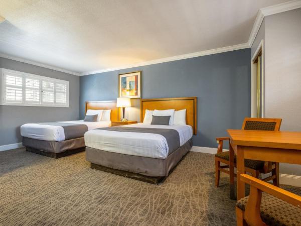 SOMA Park Inn : photo 2 de la chambre chambre avec 2 grands lits queen-size